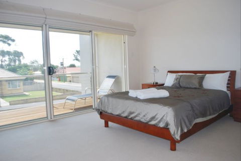 5 Nautilus At Port Elliot - Accommodation Australia 7